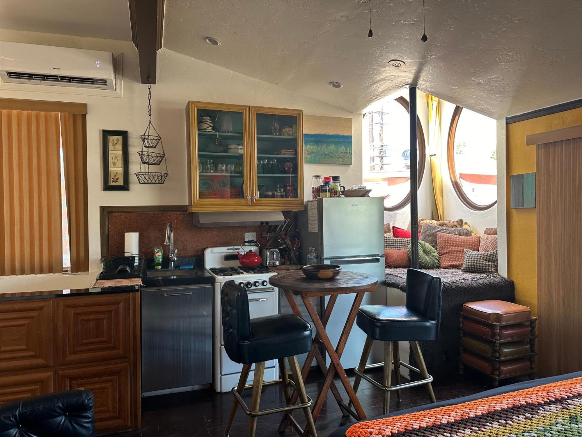 The Rosemary Hostel Los Angeles Exterior photo